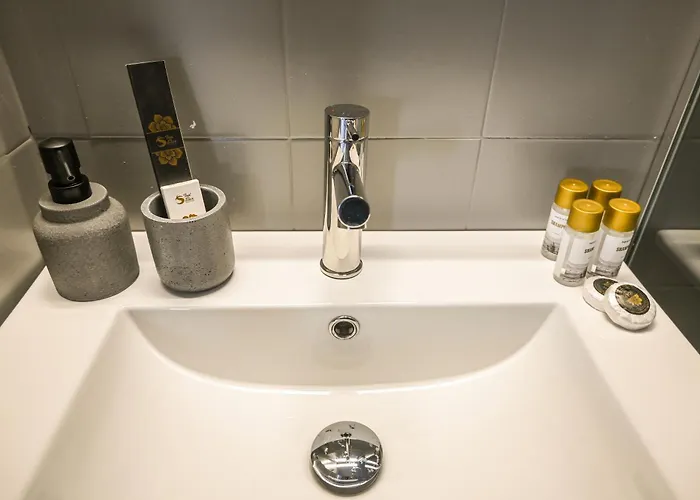 Celestia Roοms And *