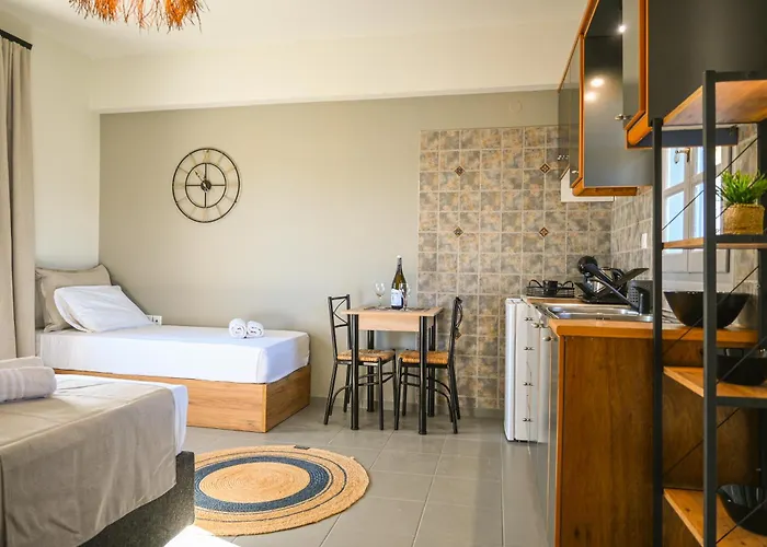 Celestia Roοms And Agia Paraskevi (Skiathos)