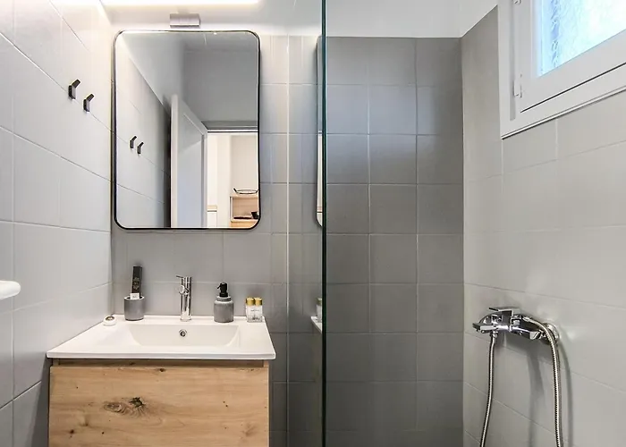 Celestia Roοms And * Agia Paraskevi (Skiathos)