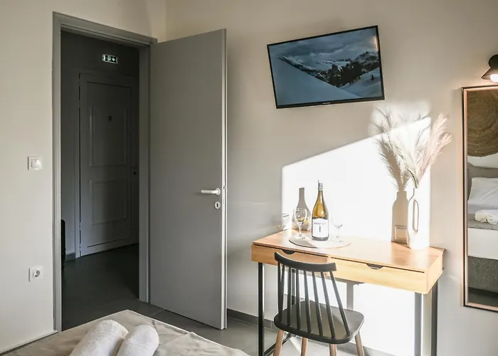 Celestia Roοms And * Agia Paraskevi (Skiathos)