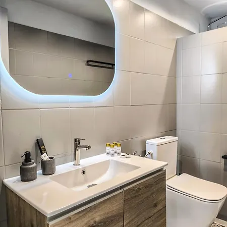 Celestia Roοms&Apartments *