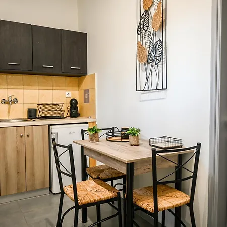 Celestia Roοms&Apartments *