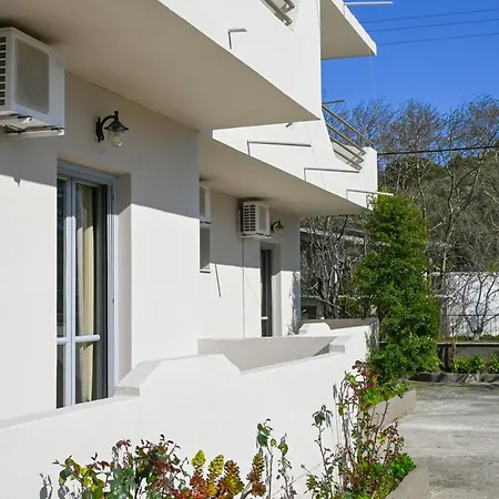 Celestia Roοms&Apartments *