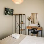 Celestia Roοms And Apartamento *