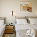 Celestia Roοms And Apartamento